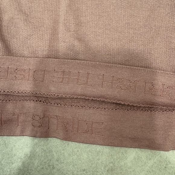 Lululemon Swiftly Tech Hip Length Racerback Tank in Quicksand Size 4 - Picture 7 of 10